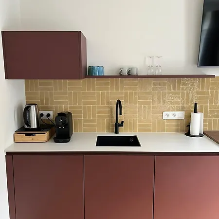 Apartment Business 'eclectic Living' Nomad